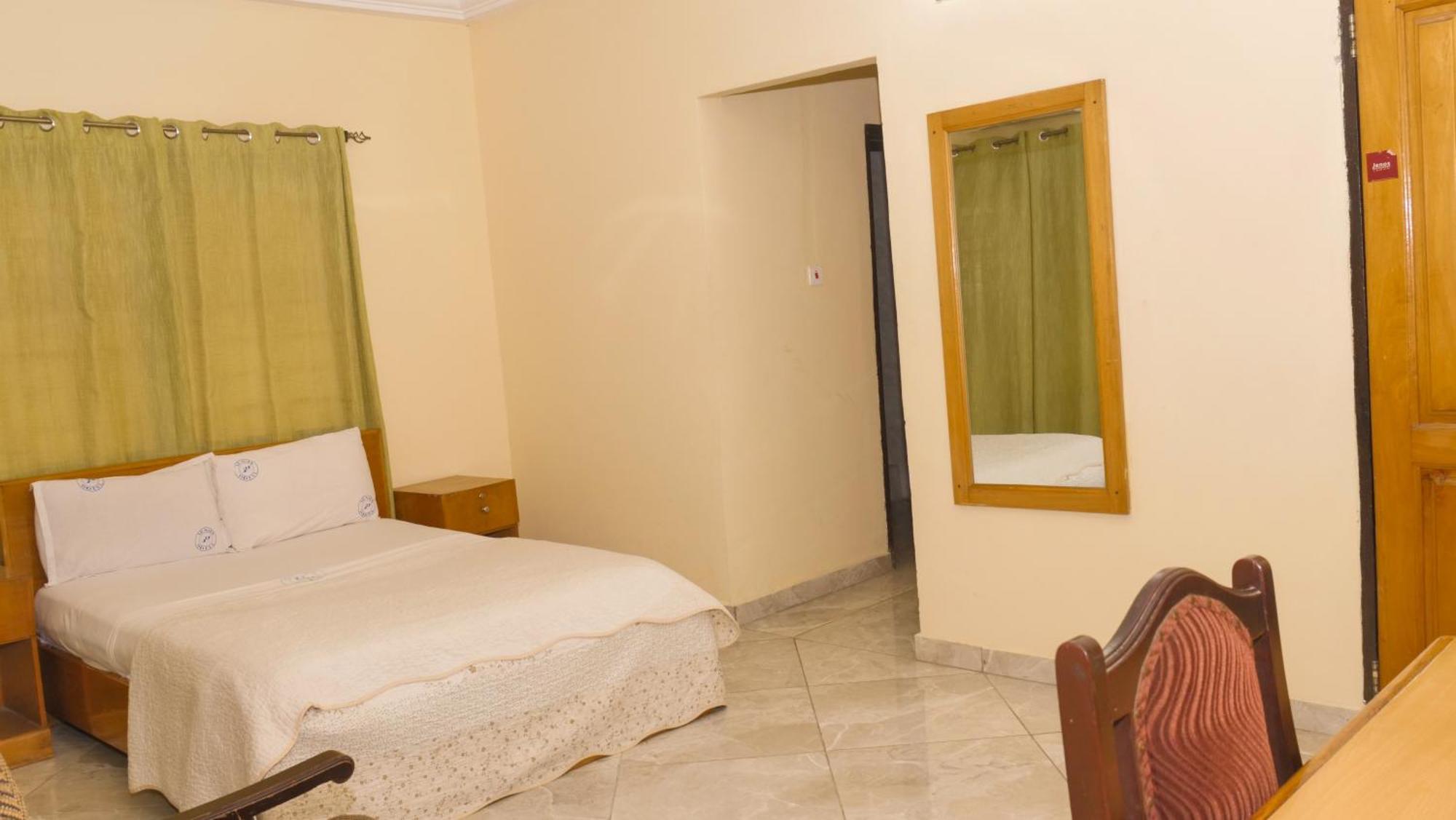 Jenos Hotels Accra Extérieur photo