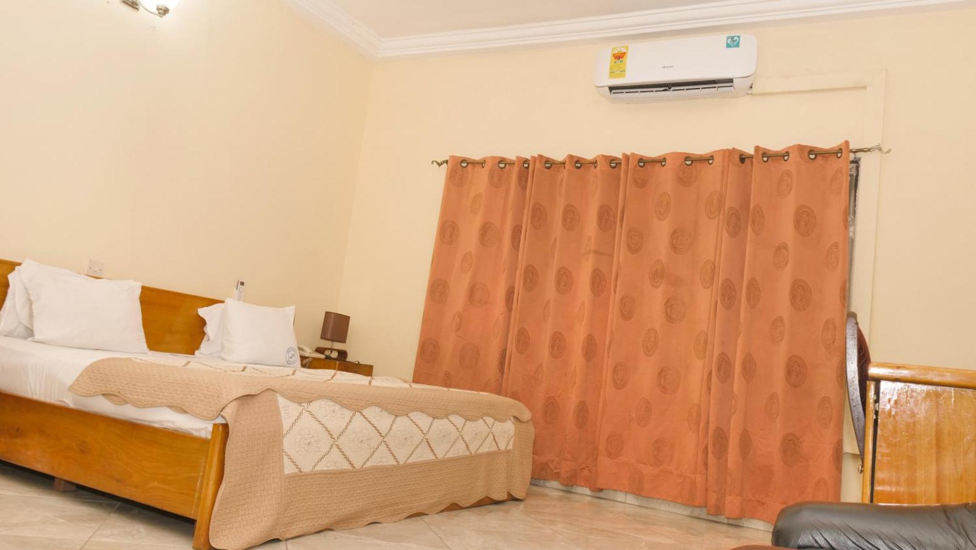 Jenos Hotels Accra Extérieur photo