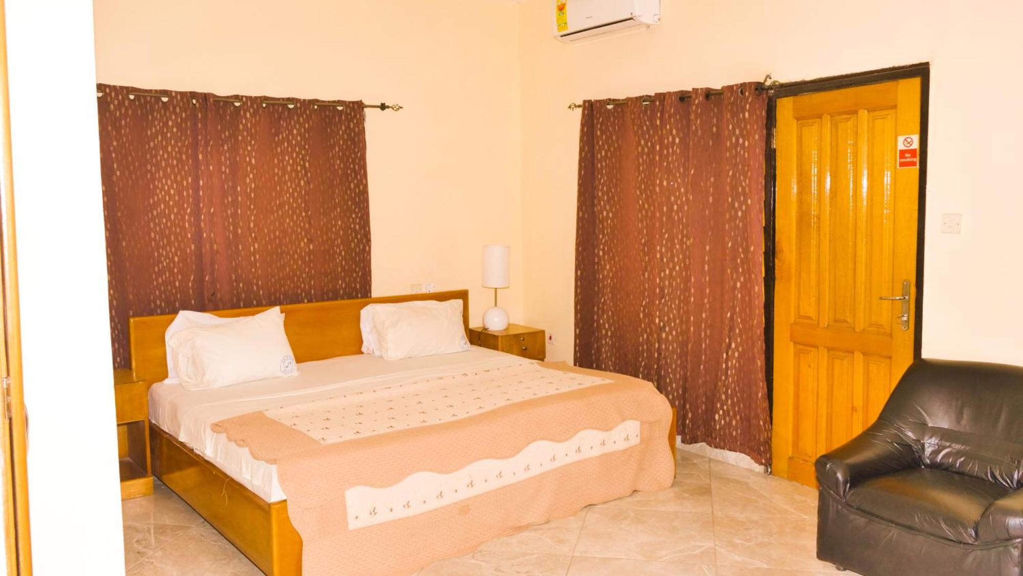 Jenos Hotels Accra Extérieur photo
