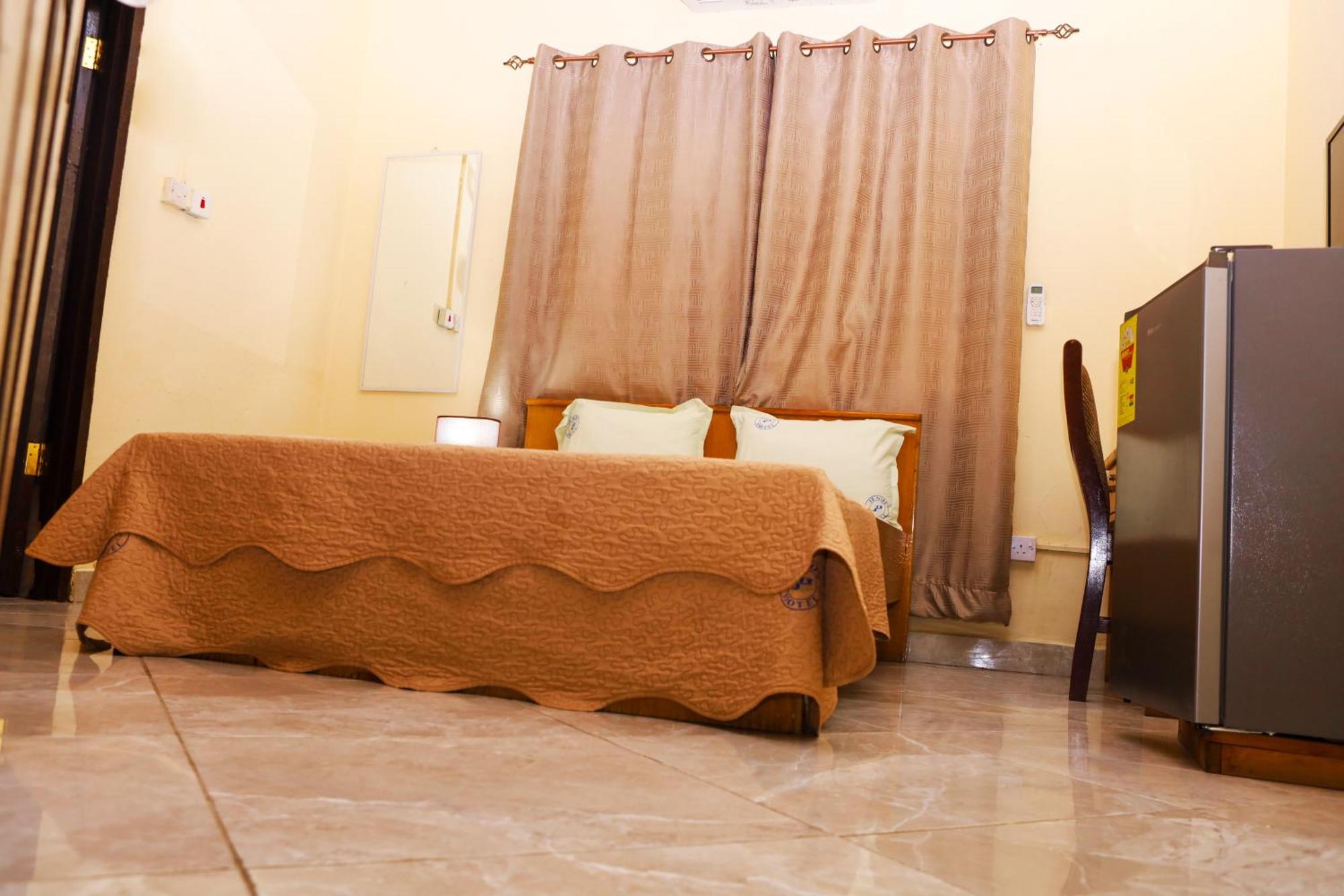 Jenos Hotels Accra Extérieur photo