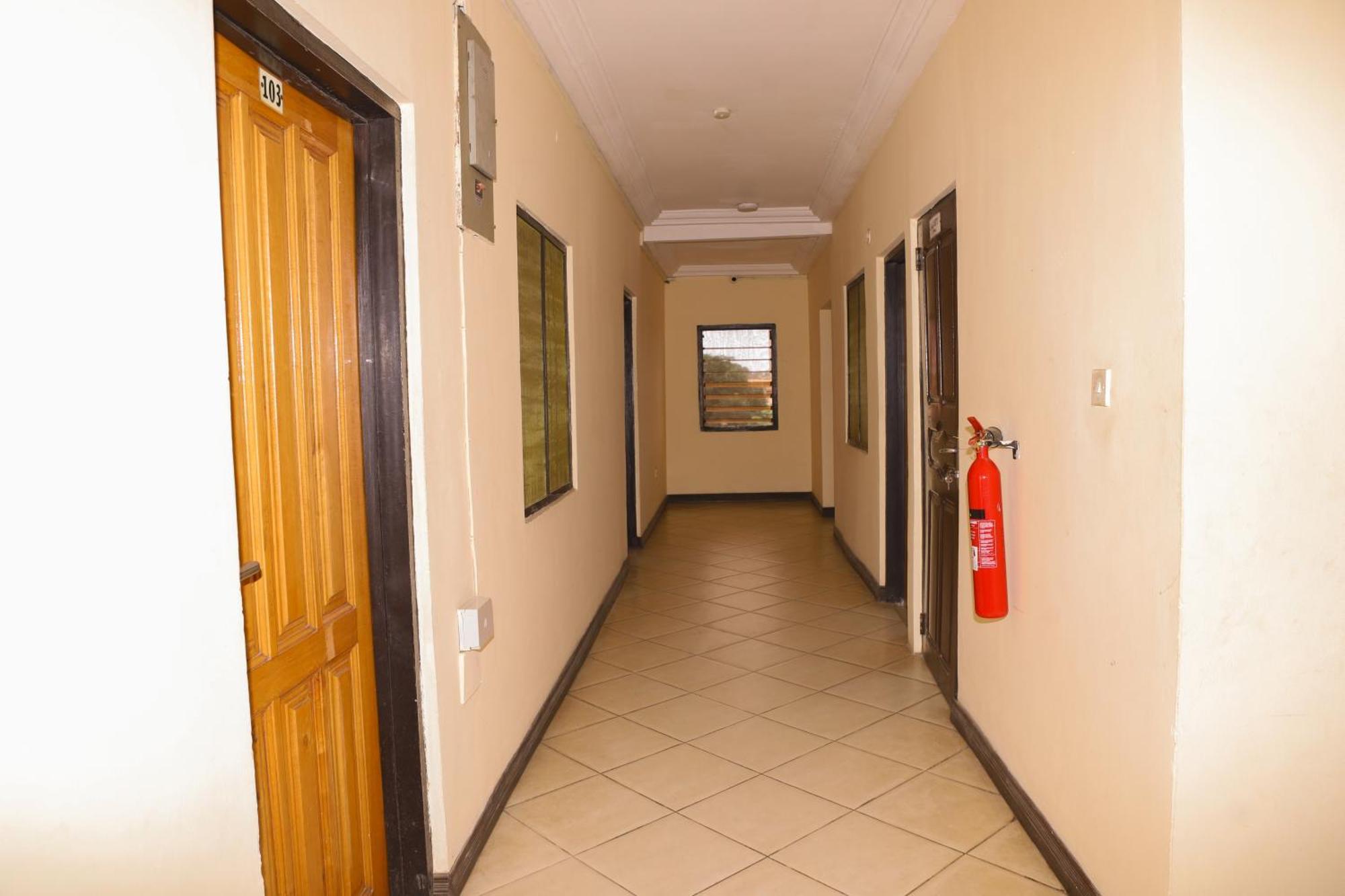 Jenos Hotels Accra Extérieur photo