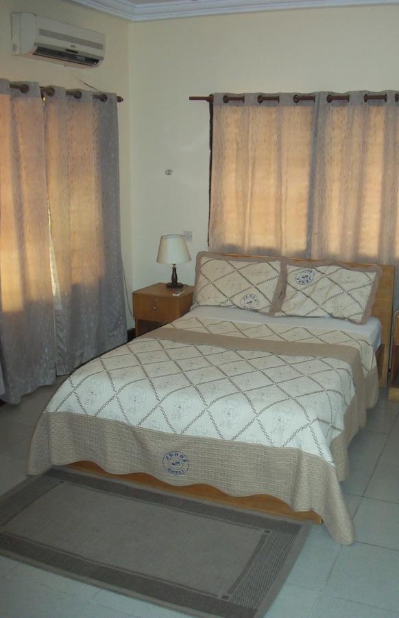 Jenos Hotels Accra Extérieur photo