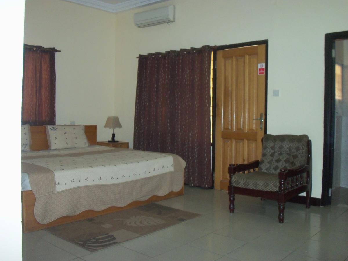 Jenos Hotels Accra Extérieur photo