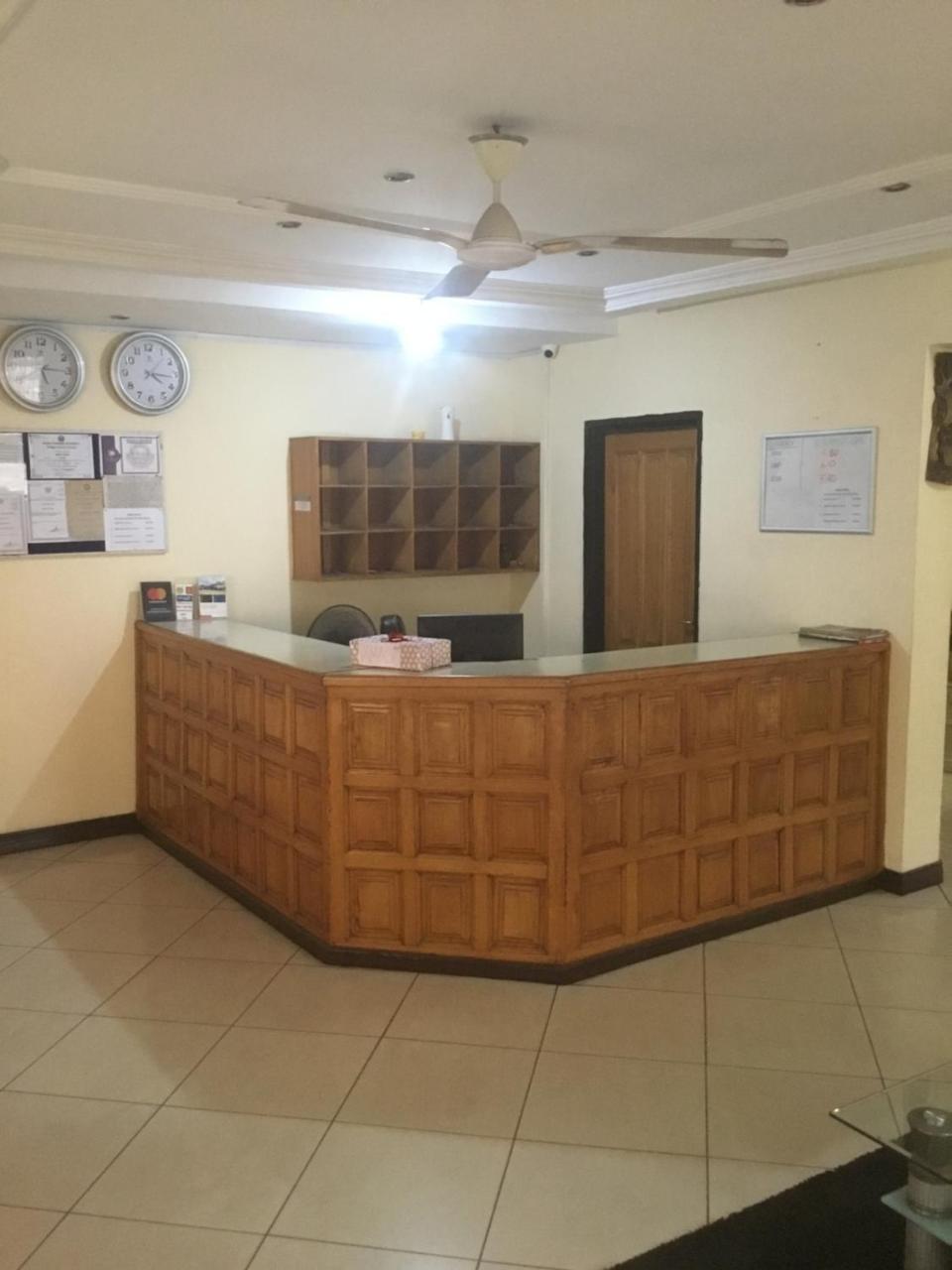 Jenos Hotels Accra Extérieur photo