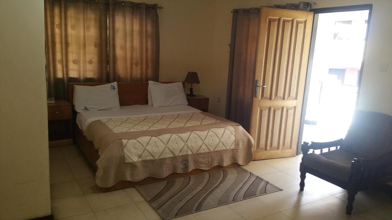 Jenos Hotels Accra Extérieur photo